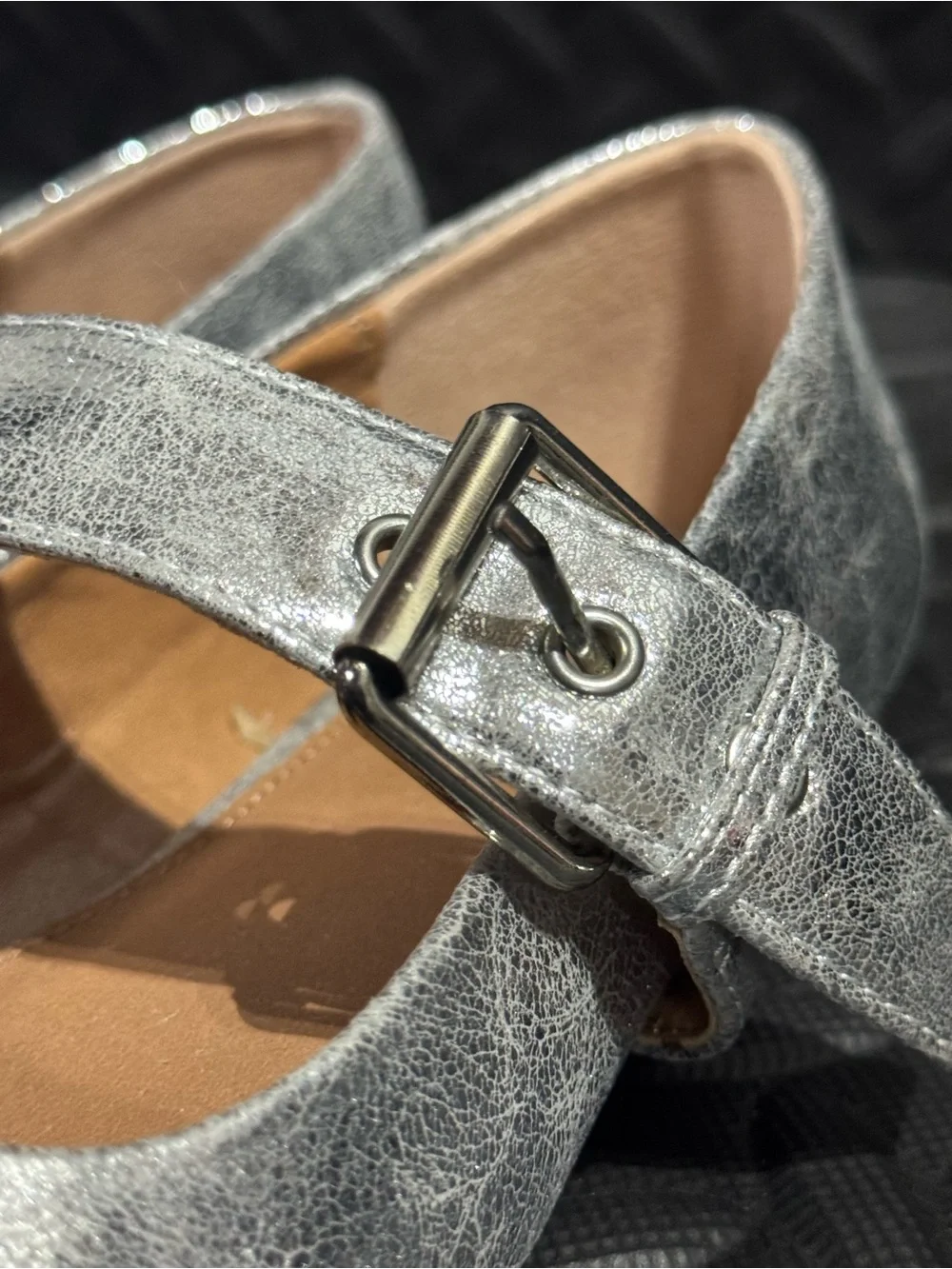Dolce Vita Marcello Women’s Silver Metallic Mary Jane Flats Size 7